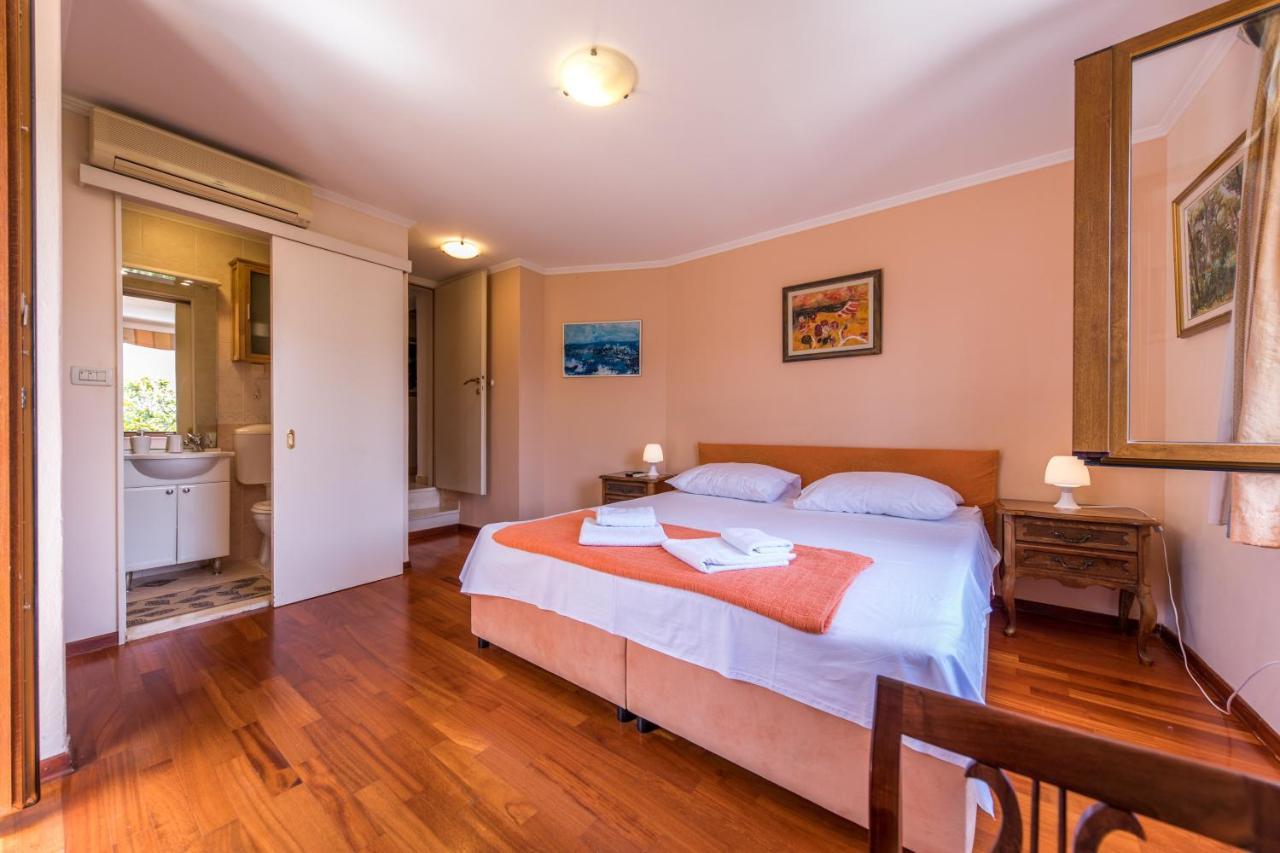 Holiday Home Lapad Beach Royal Дубровник Экстерьер фото